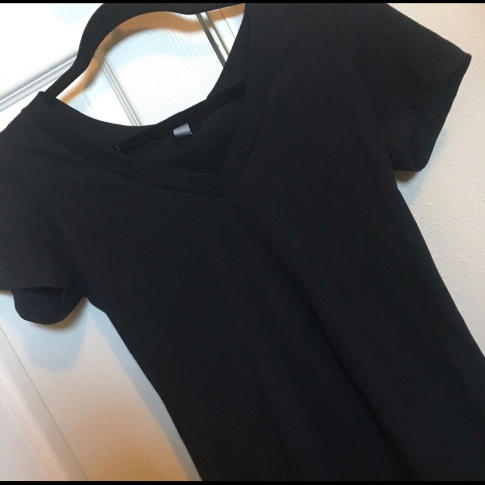 Black Short Sleeve Tee